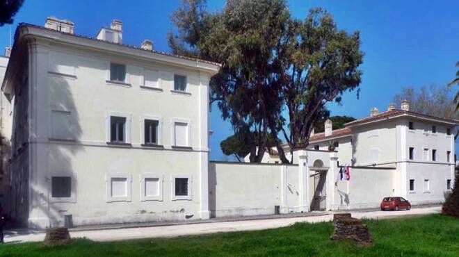 Fiumicino, la biblioteca di villa Guglielmi chiude al pubblico… ma solo per un giorno