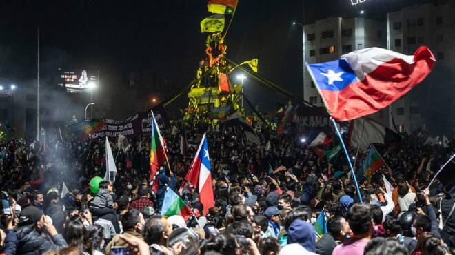 Addio alle leggi di Pinochet: il Cile vota a favore di una nuova Costituzione