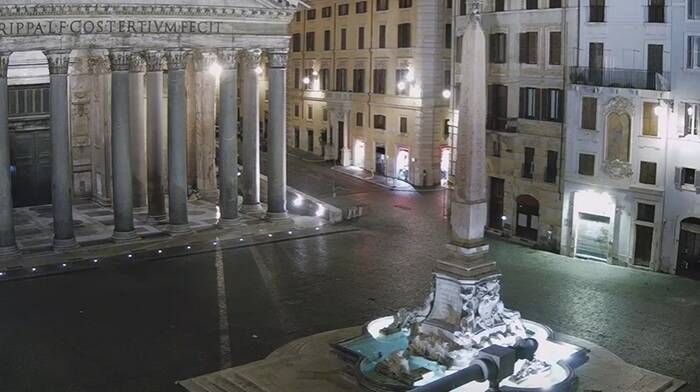 Roma, prima notte di coprifuoco tra piazze e vie del centro deserte