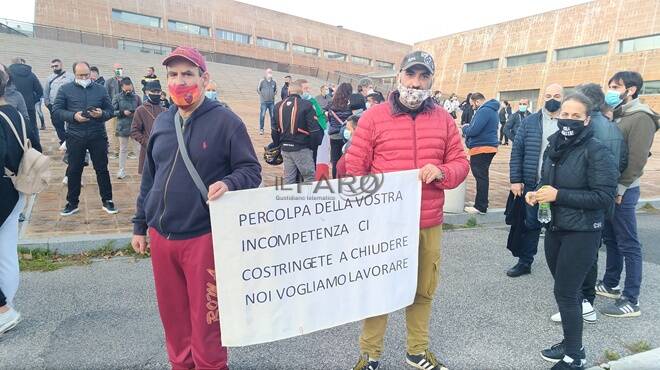 Dpcm Conte, manifestazione ristoratori Fiumicino