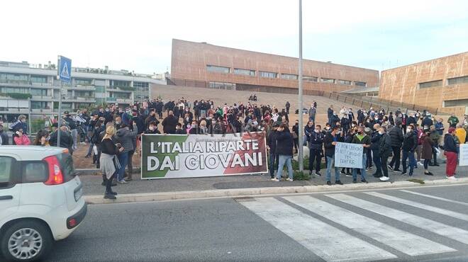 Dpcm Conte, manifestazione ristoratori Fiumicino