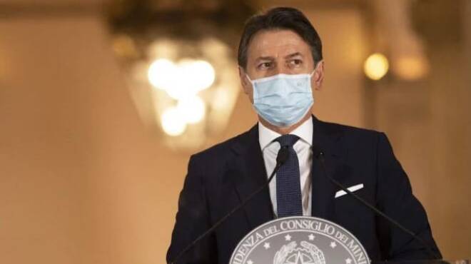 Nuovo Dpcm, Conte: “Pronti indennizzi e misure di ristoro per le categorie penalizzate”