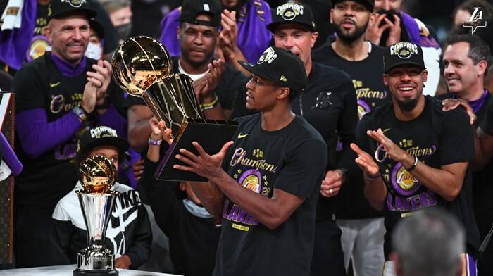 I Lakers trionfano in Nba: eguagliato il record dei Boston Celtics