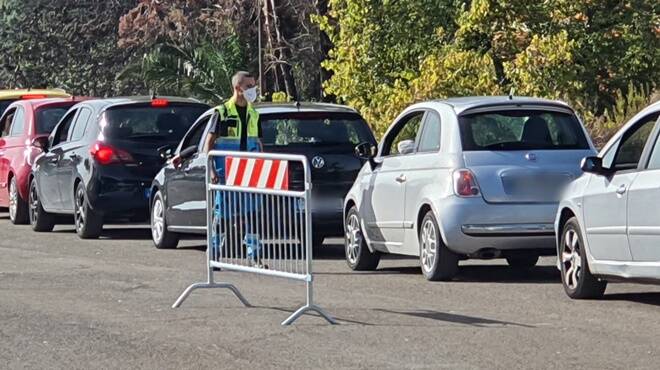 Drive-In covid di Ciampino, Cortani (Misericordia): “Una fatica improba, ma siamo vicini alla gente”