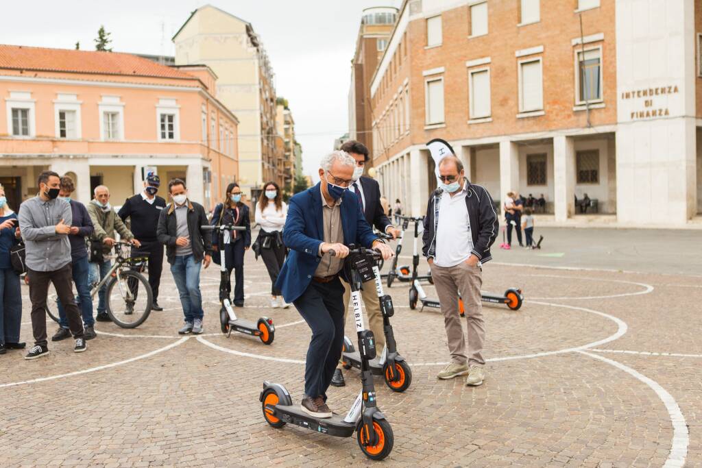 A Latina arrivano monopattini e biciclette elettriche in sharing