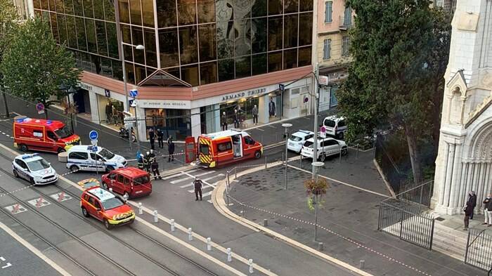 Orrore a Nizza, persone sgozzate nella Cattedrale: “E’ terrorismo”