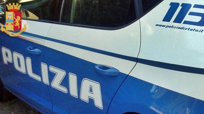 Nuova Ostia, trovate le tane dei pusher a piazza Gasparri: un arrestato