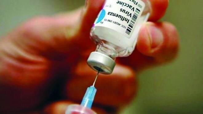 Lazio, D’Amato: “Nessuna carenza di vaccino antinfluenzale, ci sono le dosi per tutti”