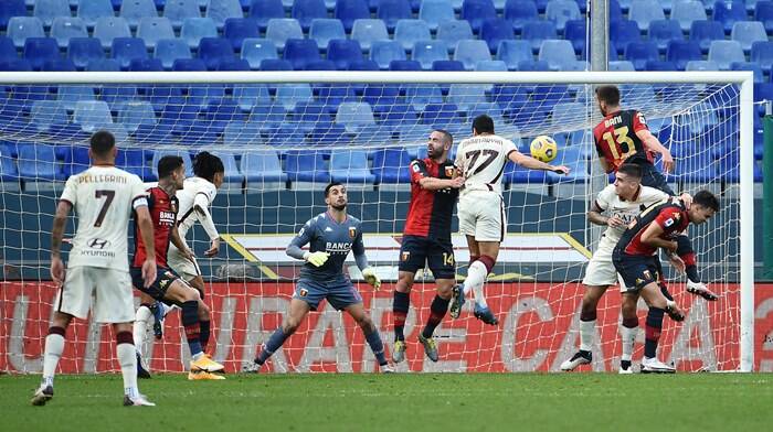 Tripletta di Mkhitaryan e la Roma batte il Genoa al Marassi 1-3