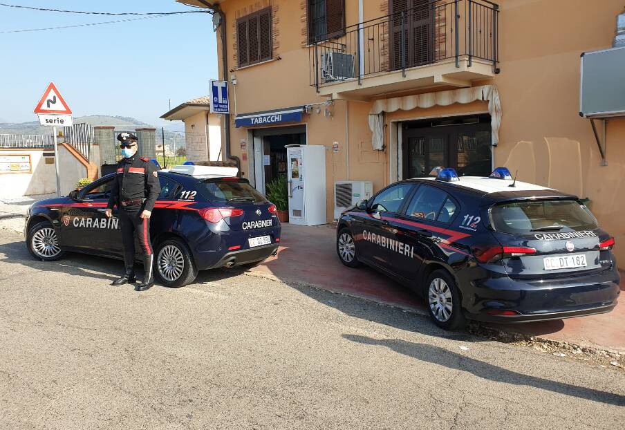 Sparano e pestano un 30enne, arrestati dai carabinieri di Latina per tentato omicidio