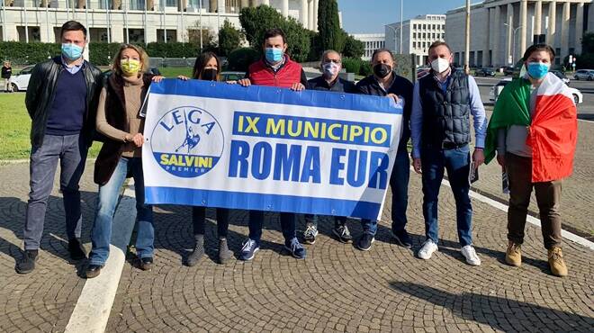 All’Eur il flash mob della Lega contro il Dpcm e a sostegno di ristoratori e palestre