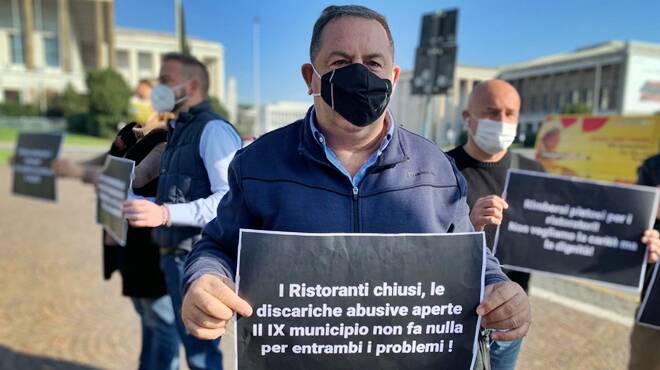 All’Eur il flash mob della Lega contro il Dpcm e a sostegno di ristoratori e palestre