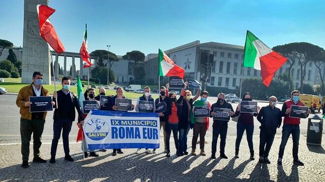 All’Eur il flash mob della Lega contro il Dpcm e a sostegno di ristoratori e palestre