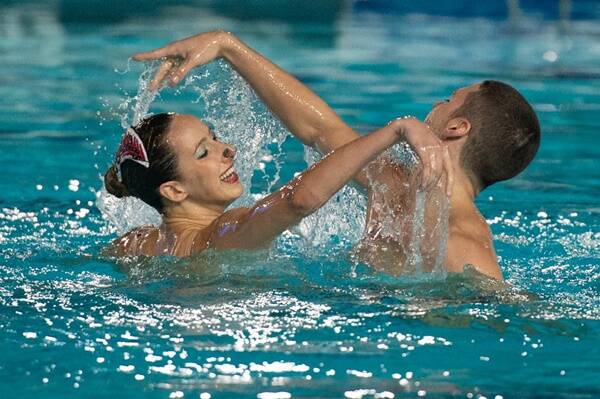 Europei di Nuoto, Ruggiero e Minisini sul gradino più alto del podio: oro nel duo libero misto