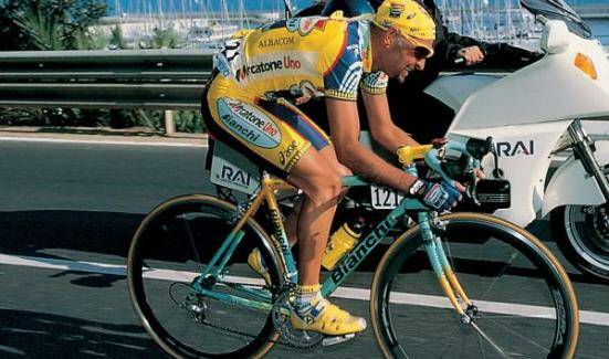 Marco Pantani leggenda: all’asta le sue biciclette e le maglie firmate