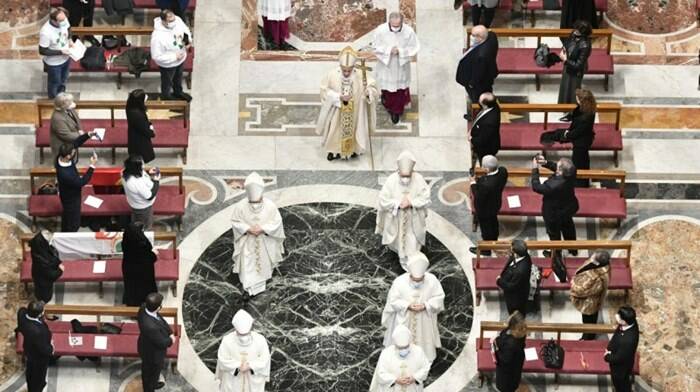 Il Papa ai giovani: “Non siamo fatti per sognare il weekend ma per realizzare i sogni di Dio”