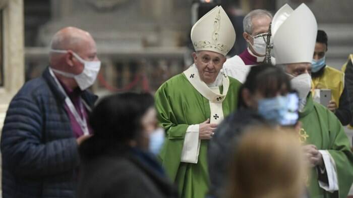 messa per i poveri papa francesco