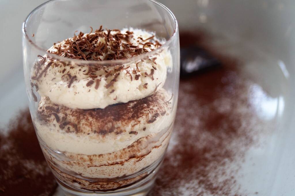 Tiramisù in bicchiere: il comfort food per il weekend autunnale