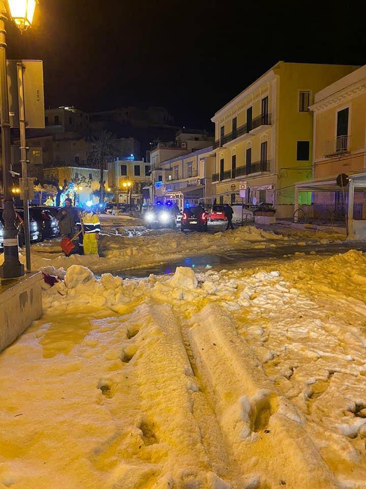 Grandinata record a Ponza: isola imbiancata nel giorno di Santo Stefano