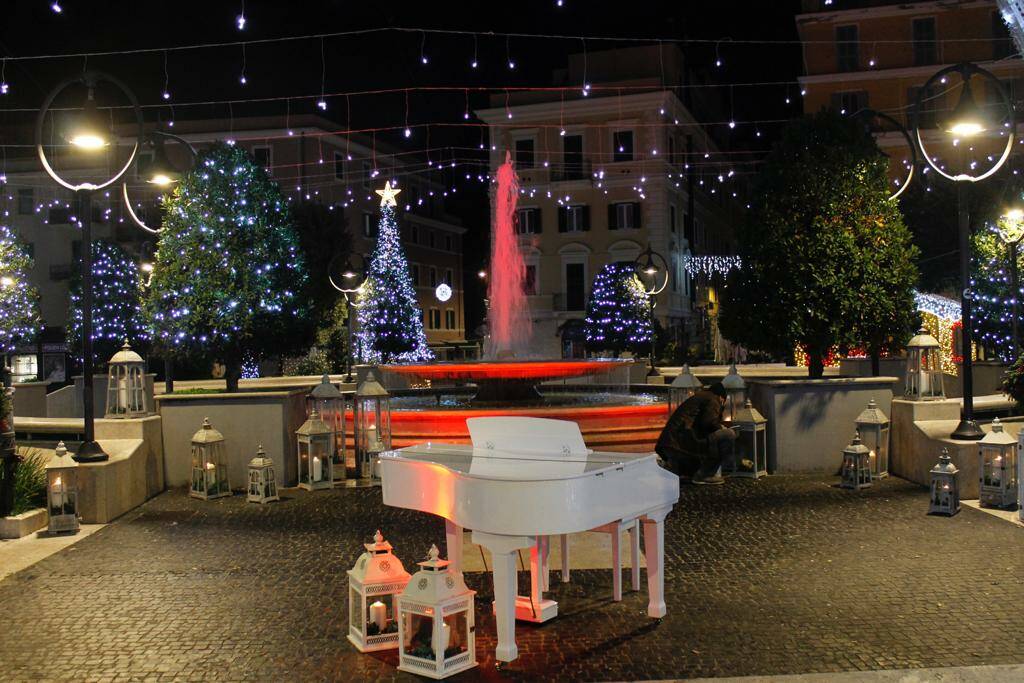 Anzio, gli auguri di Natale diventano “social”