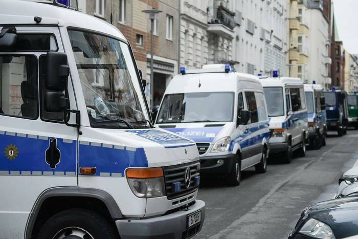 Sparatoria a Berlino: ferite quattro persone, tre sono gravi