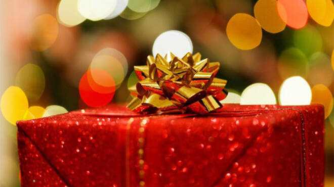 Regali di Natale solidali, Farmacisti in Aiuto: “La generosità è un dono che viene dal cuore”