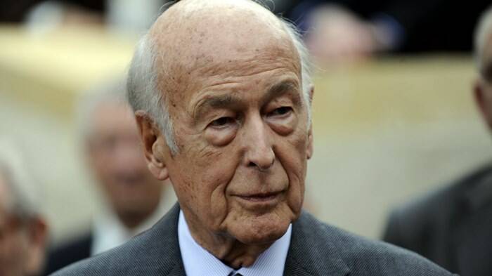 Francia, è morto di Covid-19 l’ex presidente Giscard d’Estaing: aveva 94 anni