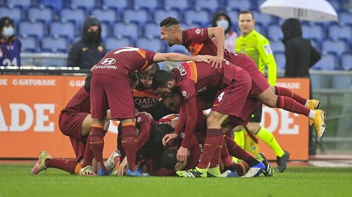 La Roma riacciuffa l’Inter nel finale: all’Olimpico finisce 2-2