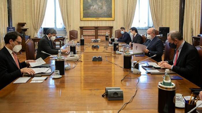 Consultazioni, Fico incontra il M5S: “Conte è indiscutibile”