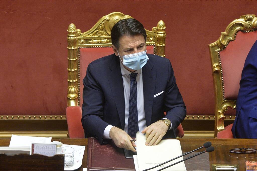 Conte al Senato: “In Italia c’è un virus peggiore del Covid: la mafia”. E ricorda Borsellino