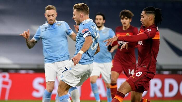 La Lazio annienta la Roma: il derby della Capitale si tinge di biancoceleste