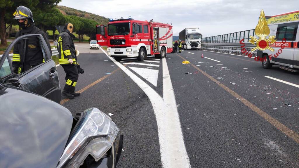 Scontro tra furgone e auto sulla Roma Civitavecchia: 50enne finisce in ospedale