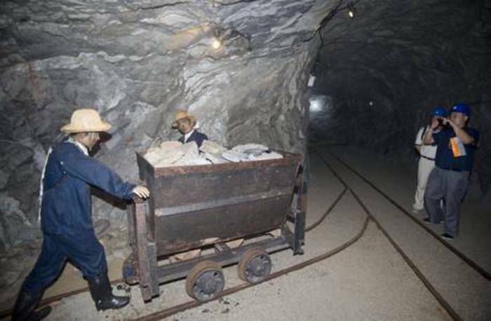 Esplosione in miniera a Pechino: 22 minatori intrappolati da due giorni