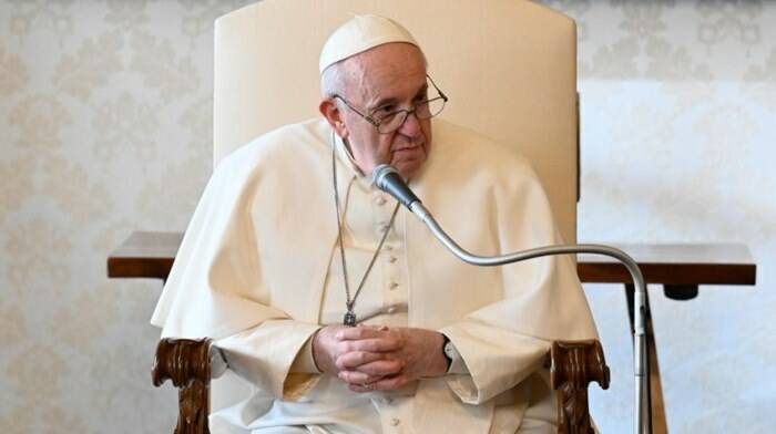 Papa Francesco: “Il chiacchiericcio è l’arma più alla mano che ha il diavolo per dividere”