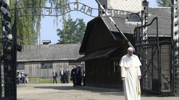 Giornata della Memoria, il Papa: “Ricordare è espressione di umanità e segno di civiltà”