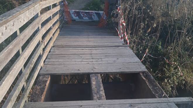Ponte di legno sul Rio Tre Denari, Calandra: “Dov’è il tanto atteso collegamento Passoscuro-Maccarese?