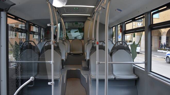 Mobilità sostenibile a Pomezia: arrivano due bus a sistema ibrido per il trasporto pubblico