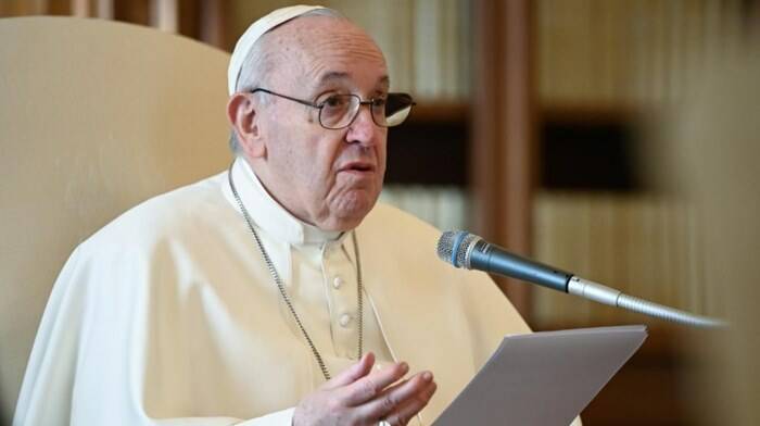 Il Papa: “Il futuro è nei ‘piccoli’, nel sentirsi ‘fratelli’ senza voler dominare sugli altri”