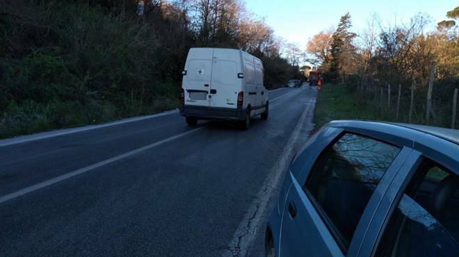 Macchine fuori strada a via Pompeati Luchini, Severini: “Immediato lo spargisale per evitare altri incidenti”
