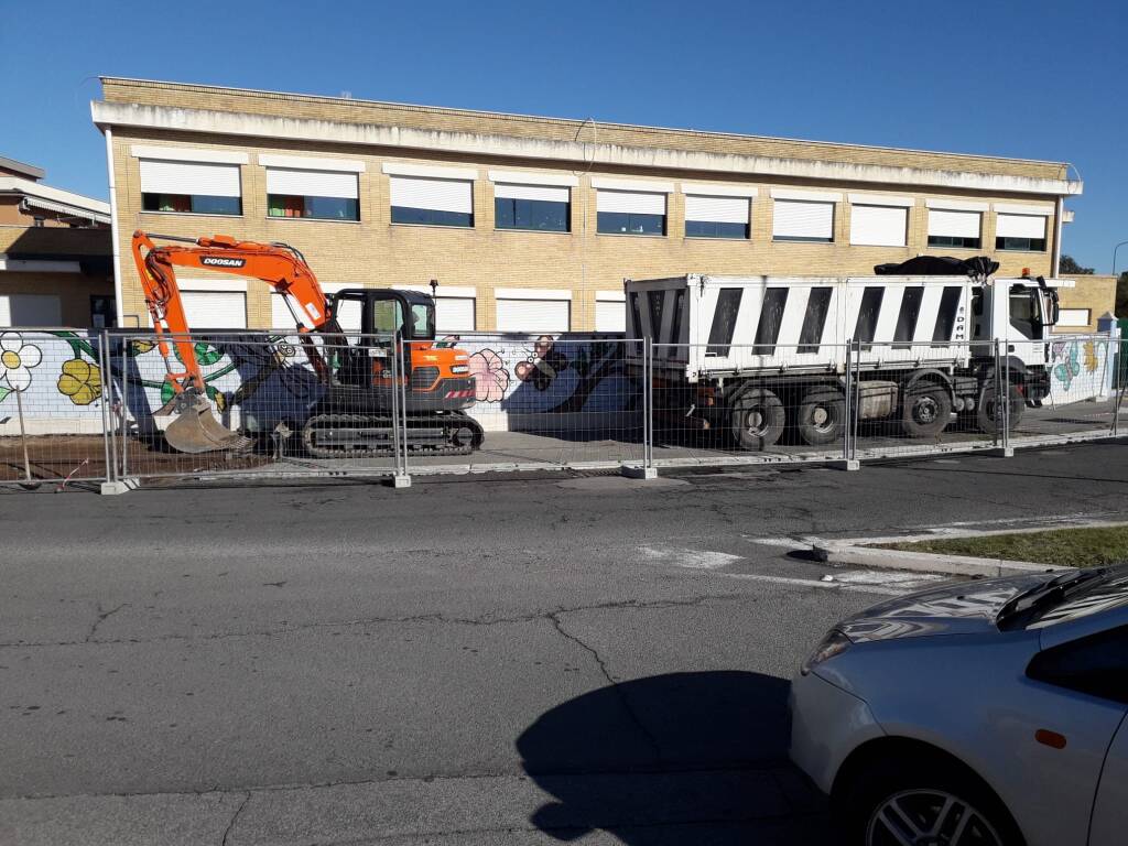 Anzio, al via i lavori per il nuovo manto stradale lungo Via della Fonderia a Lavinio Stazione