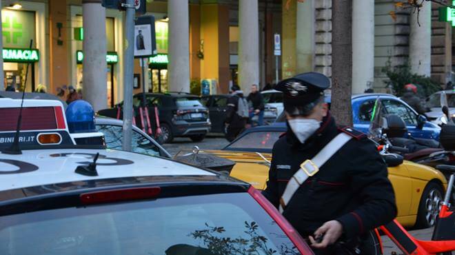 Roma, controlli anti-Covid dei carabinieri: chiusa un’attività e multate 6 persone