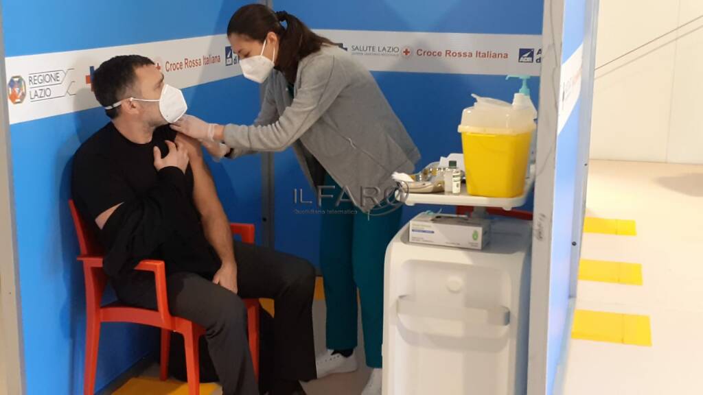 Vaccino anti-Covid, nel Lazio 1,5 milioni di somministrazioni