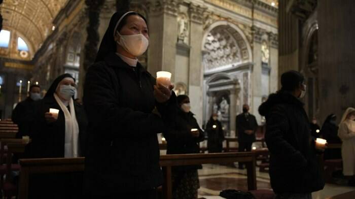 messa candelora papa francesco suore covid