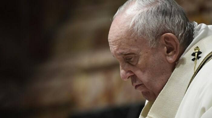 Pedofilia, il dolore del Papa: “Un ‘omicidio psicologico’ che cancella l’infanzia”