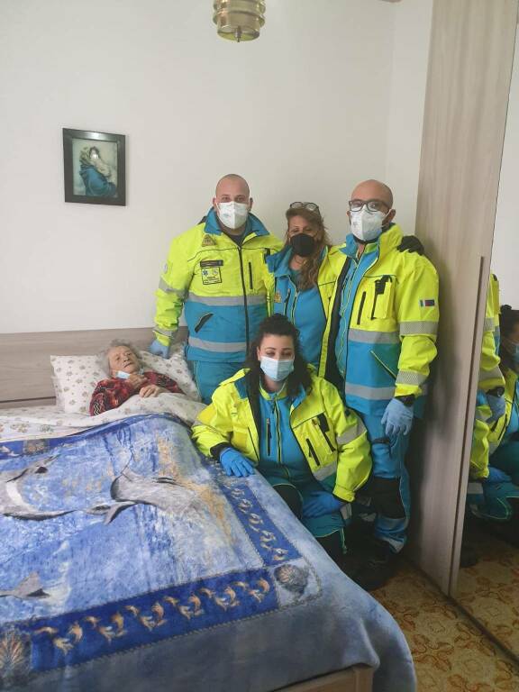 Una memoria storica di Fiumicino accudita dalla Misericordia: nonna Antonia è finalmente a casa