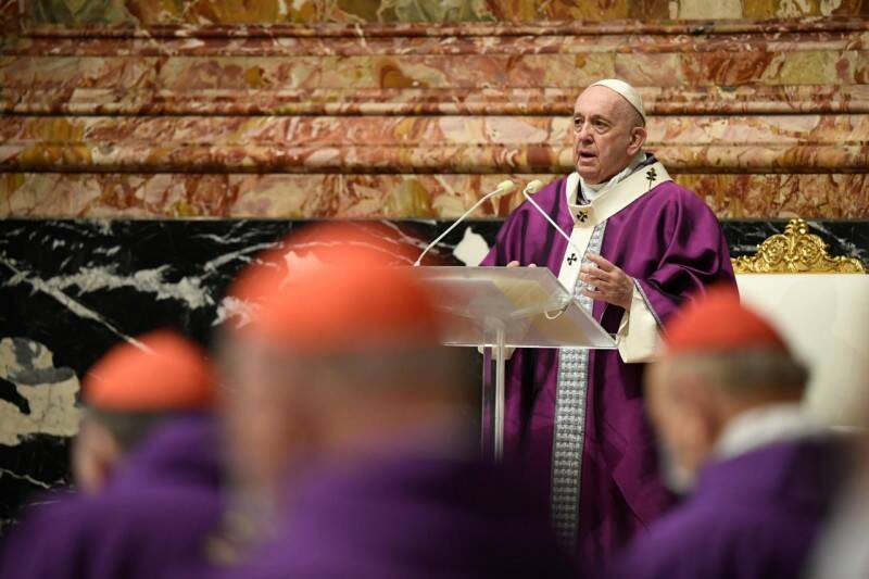 Le Ceneri, il Papa: “La Quaresima non è una raccolta di fioretti ma un viaggio di ritorno a Dio”