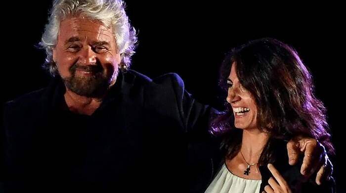 Elezioni, Grillo blinda la Raggi: “Roma ha ancora bisogno di te. Aridaje”