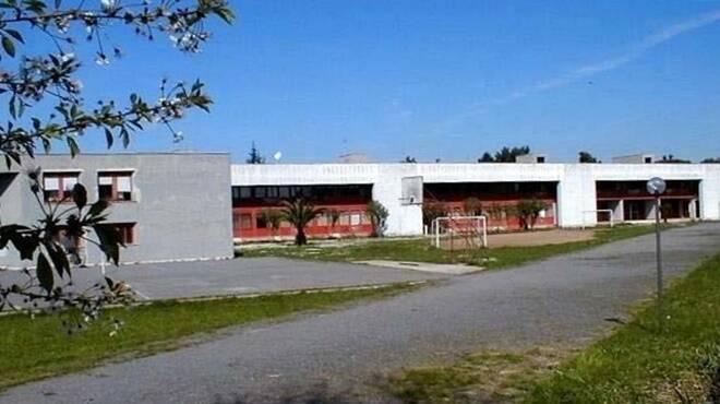 Axa, stanziati 650mila euro per ristrutturare la scuola media Alessandro Magno