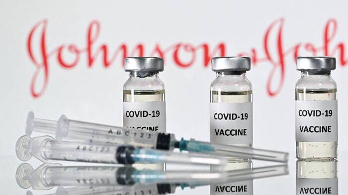 Vaccino anti-Covid Johnson & Johnson e rischio trombosi: il verbale del Cts