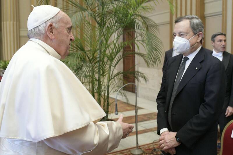 In Vaticano il primo incontro tra Papa Francesco e il premier Draghi